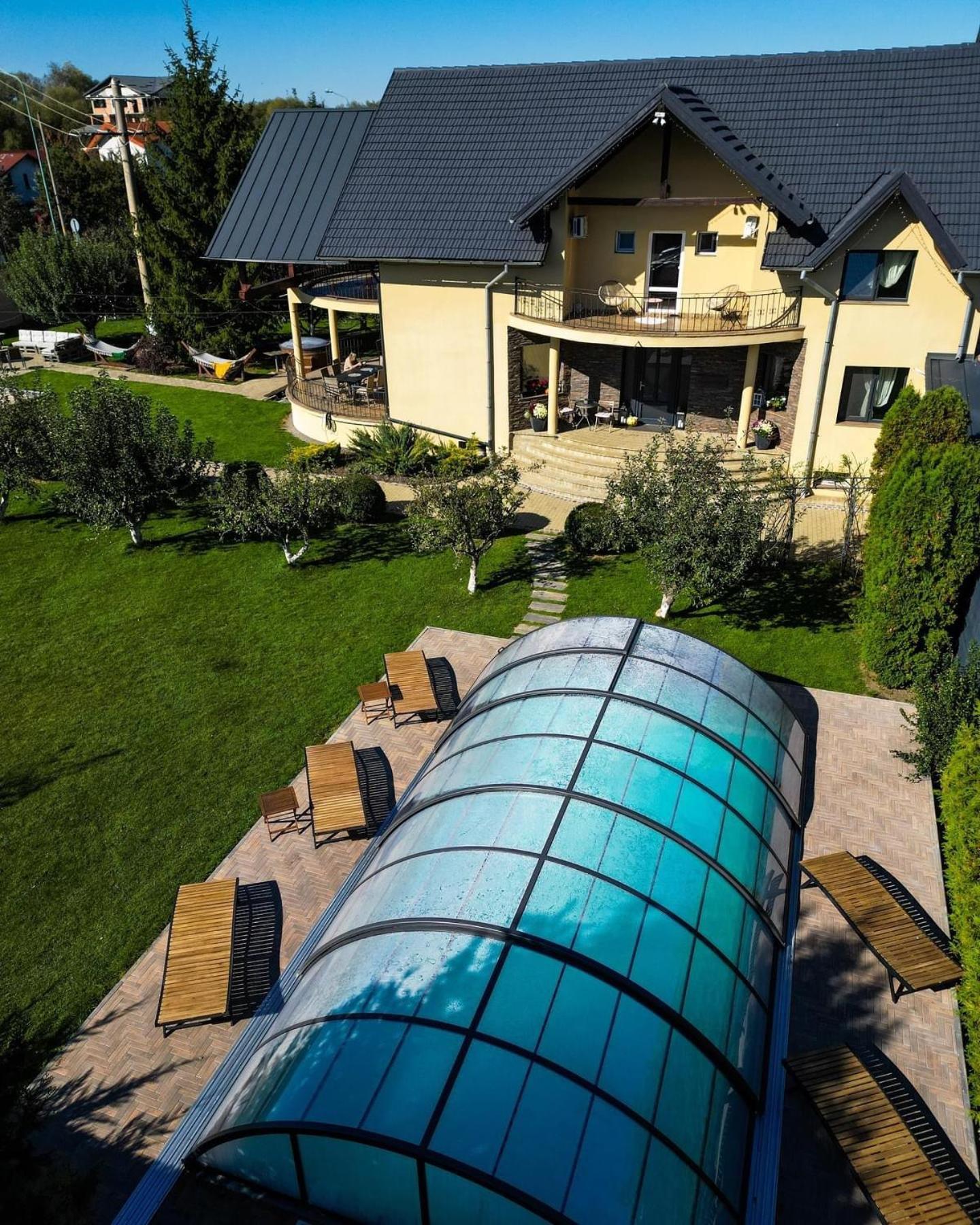 Orchard Villa Brasov Bagian luar foto